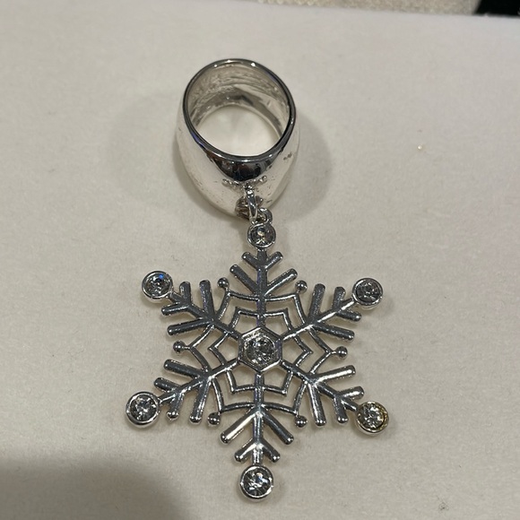 Snowflake Scarf Slide Silver - Picture 3 of 4